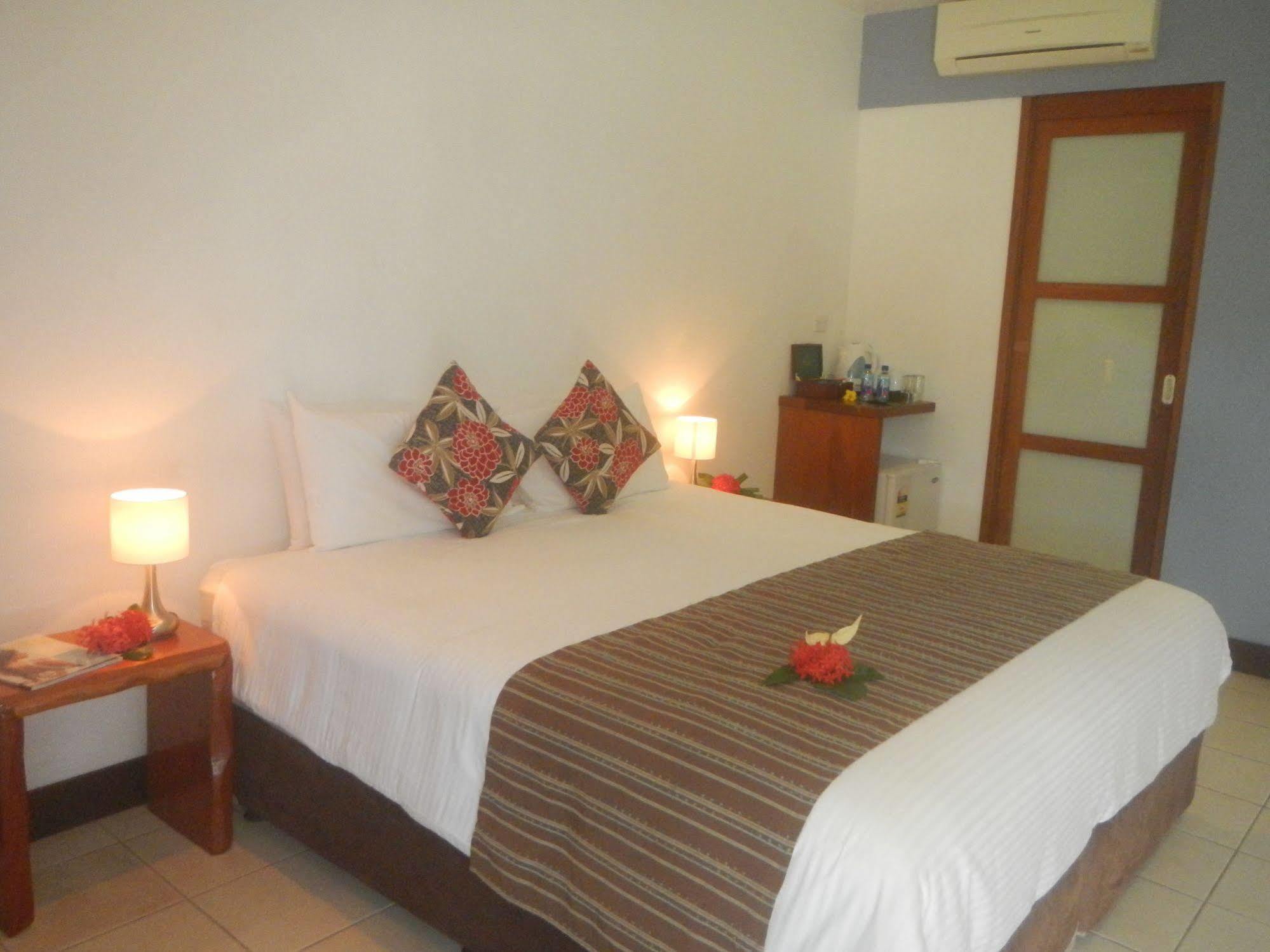 Club Oceanus Resort Pacific Harbour Exterior photo
